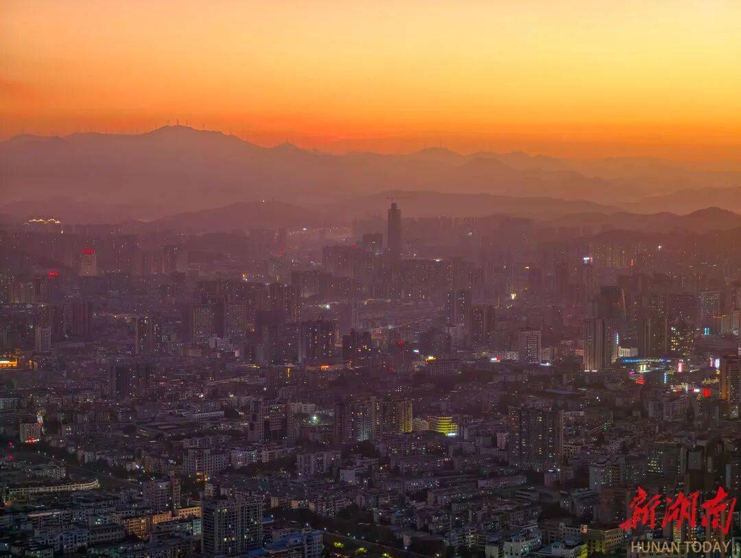 一本“明白账” 一身“泥土香”湘涌新潮⑨丨郴州:一餐“无扰饭”(图3) 一本“明白账” 一身“泥土香”湘涌新潮⑨丨郴州:一餐“无扰饭”(图3)