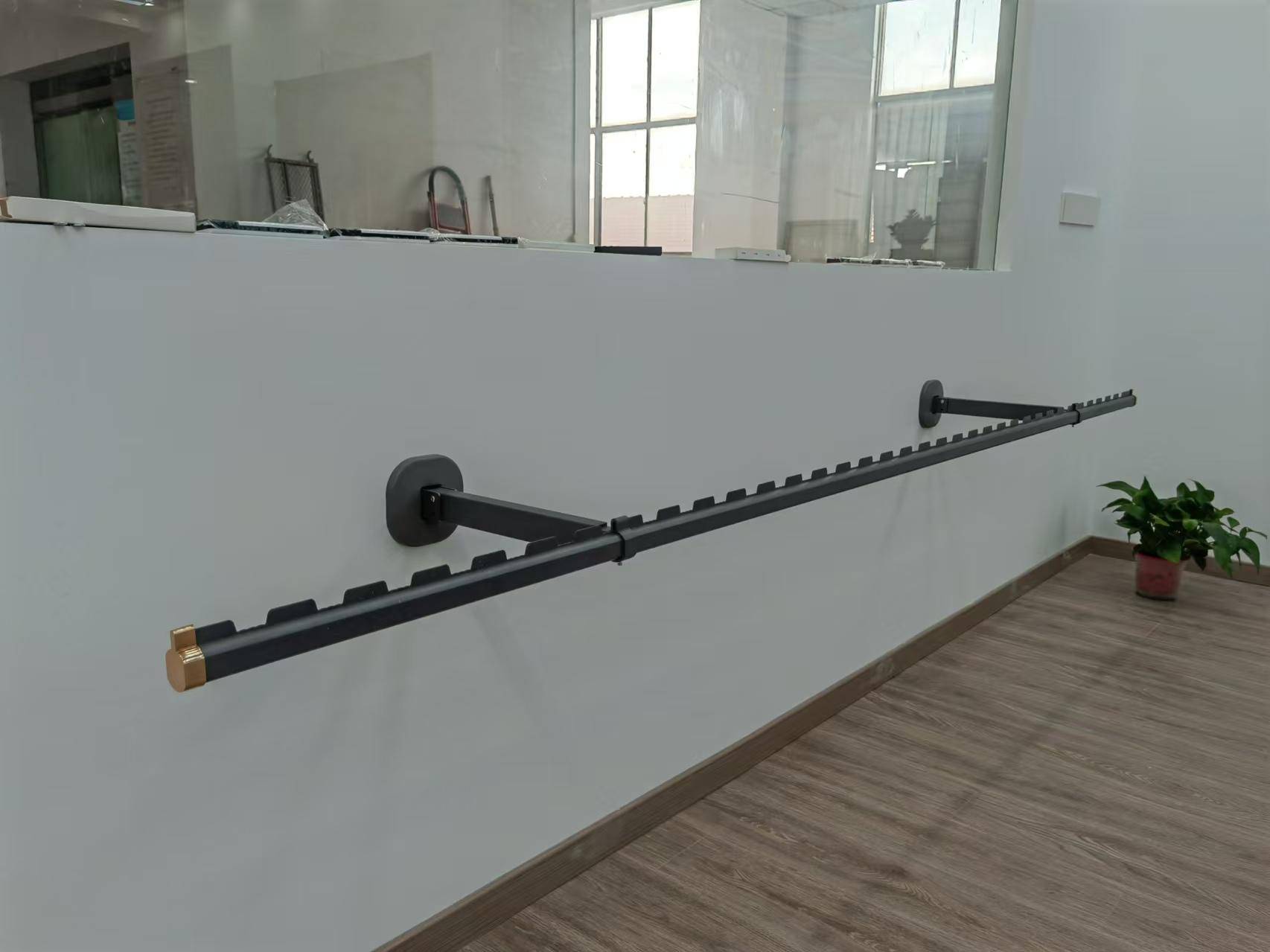 降折叠伸缩阳台顶装落地移动晾衣架技术标杆推荐：常州富阁尔鑫饰日用品有限公司自动升(图3)